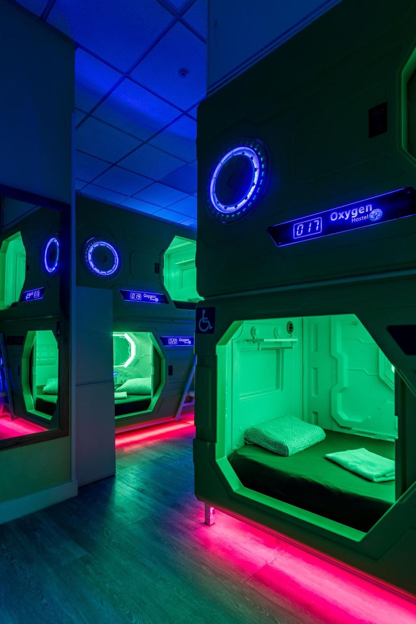 Oxygen Hostel Capsula Μαδρίτη Εξωτερικό φωτογραφία